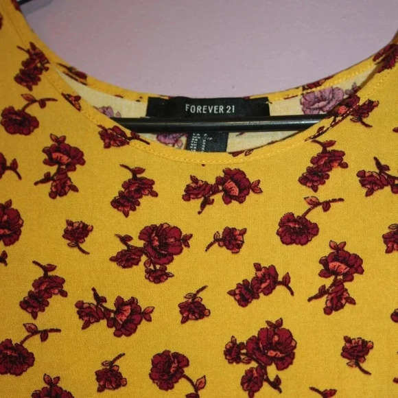 Forever 21 Floral Tunic - Picture 3 of 16